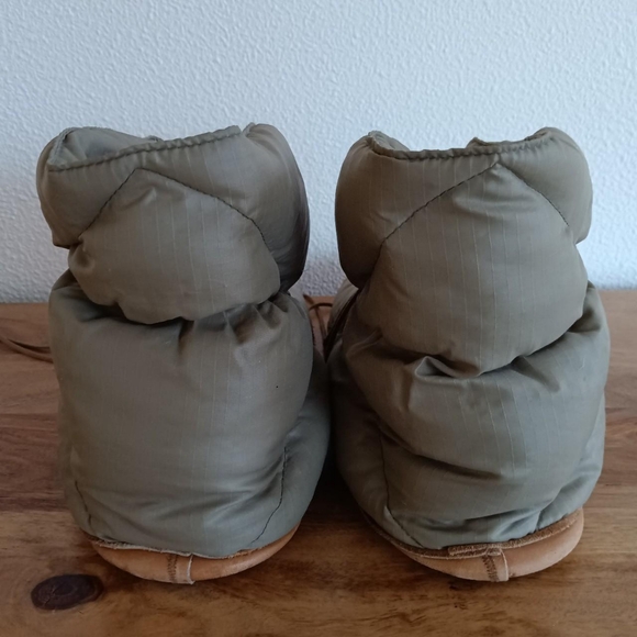 Vintage Eddie Bauer Goose Down Quilted Puffy Slippers with Leather Sole main image 8